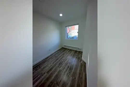 1812 Hart Ln Photo 1