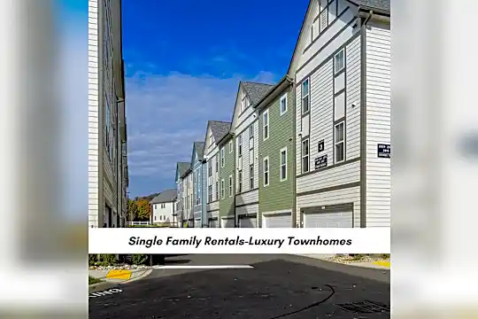 OakBrook Townhomes Photo 1