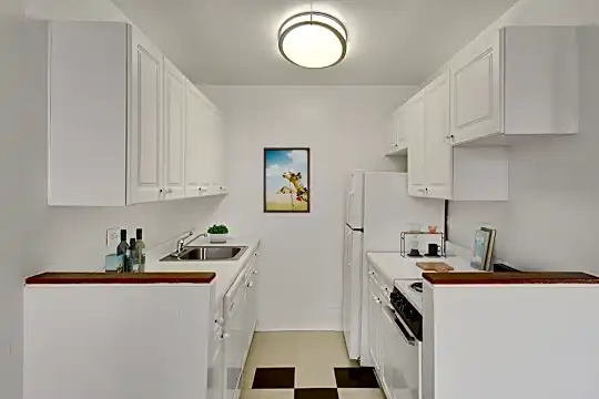 50 W 34th St. Photo 1