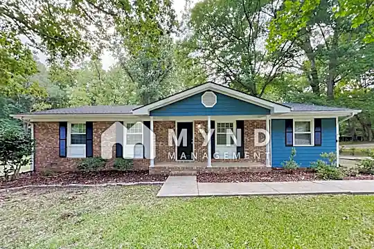 121 Nicklaus Drive Photo 1