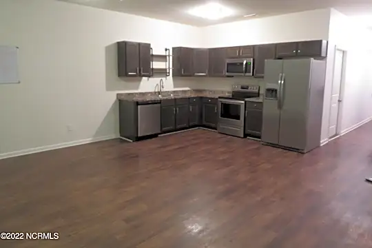 402 Kenan Lp Photo 2