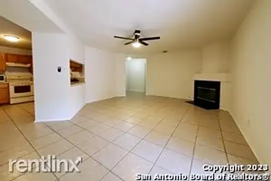 7630 Aspen Park Dr Photo 2