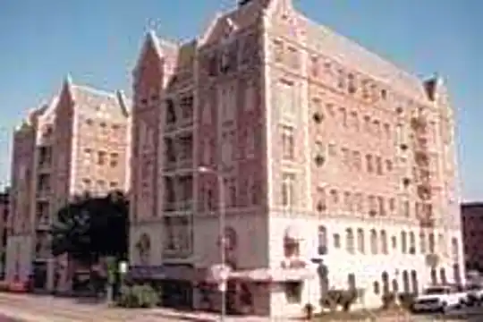 Windsor Apartments Photo 1