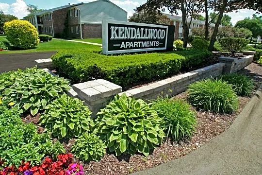 Kendallwood Apartments Photo 1