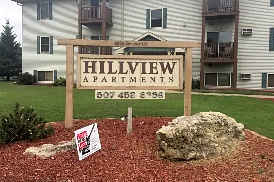 Hillview Apartments Photo 2