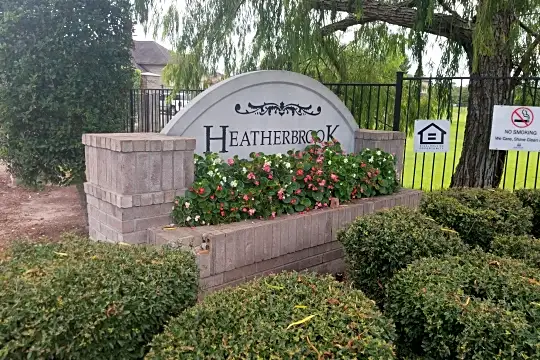 Heatherbrook Apartments Photo 2