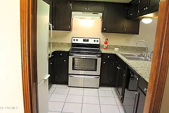 10700 Havenrock Dr Photo 2