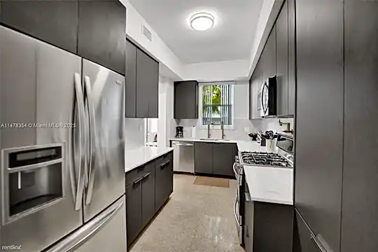 1442 Polk St Photo 2