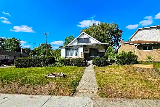22137 Cunningham Ave Photo 1