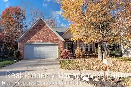 10858 Belmont Cir Photo 2