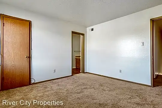 7200 Jewella Ave Photo 2