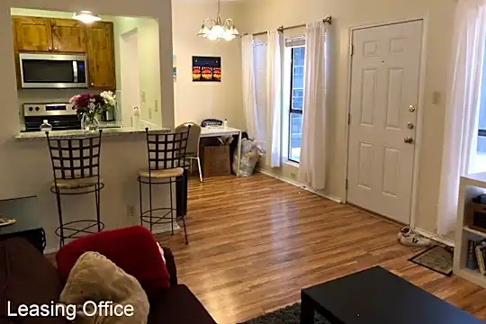 2804 Rio Grande St Photo 1