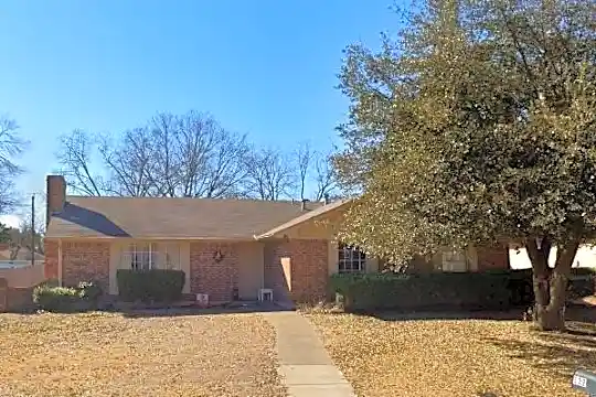 132 Gilbert Ave Photo 1