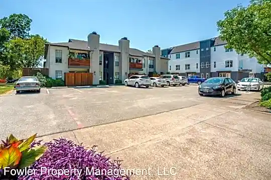 1503 N Garrett Ave Photo 2