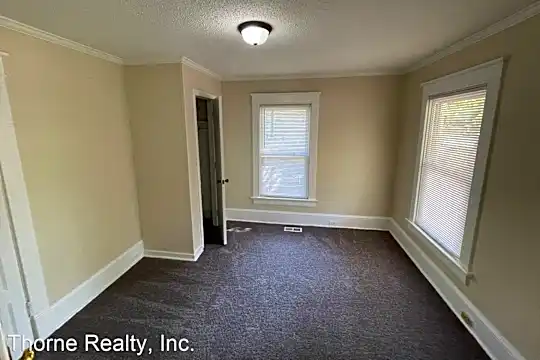 1409 Dogwood Ave Photo 2