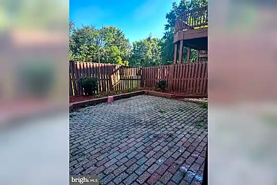 15714 Erwin Ct Photo 2