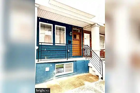 1806 S Taylor St Photo 1