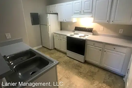 3205 Walden Park Dr Photo 2