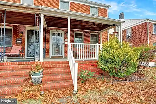 3135 Liberty Pkwy Photo 1