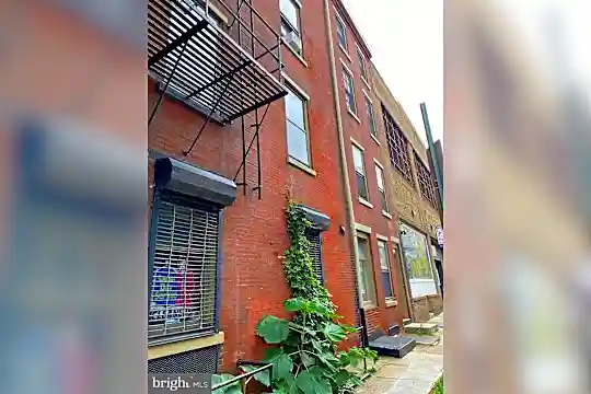 302 Race St #1 Photo 2