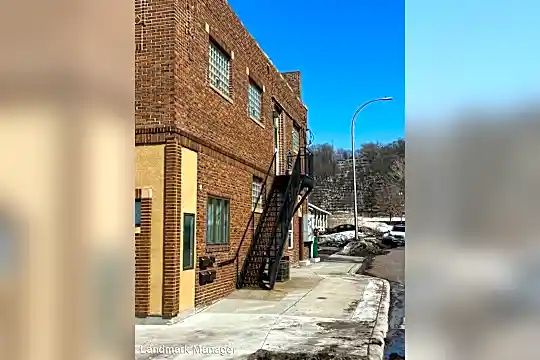 100 Glenwood Ave Photo 1