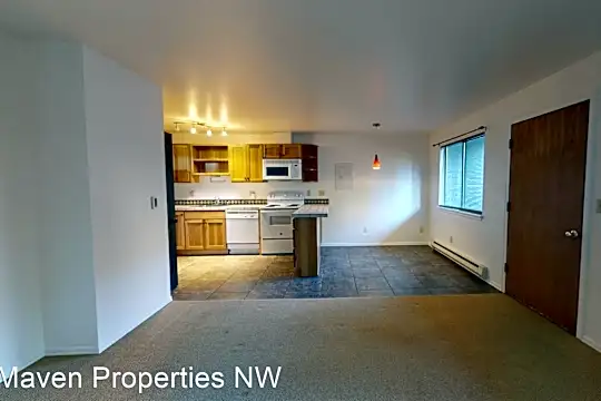 14045 Greenwood Ave N Photo 2
