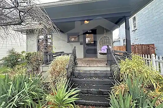 806 S Trafton St Photo 1