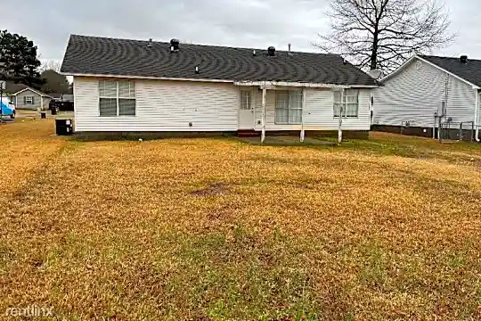 15 Ariel Dr Photo 2