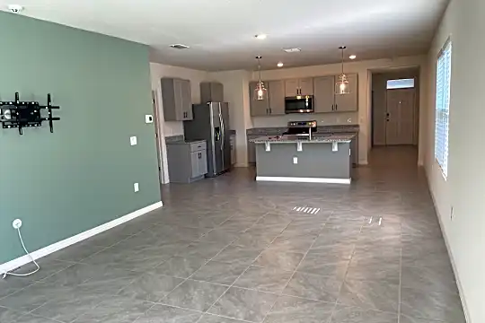 389 Lady Bella Pl Photo 2