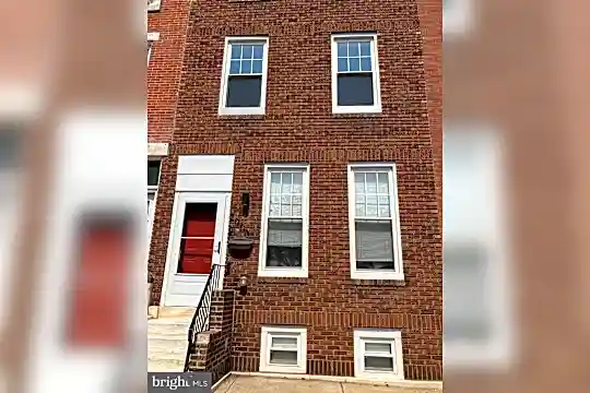 2905 W Diamond St Photo 2
