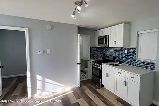1007 Barnegat Ave Photo 1