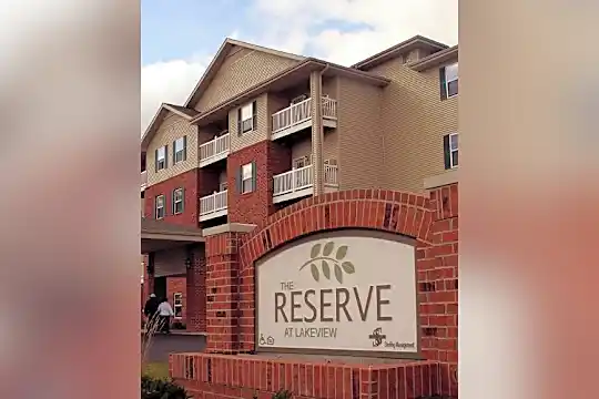 Reserve at Lakeview Photo 2