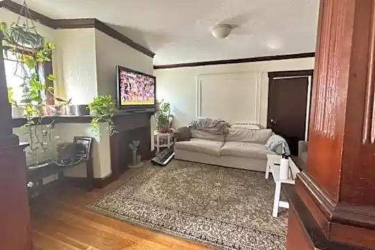 62 Walnut Ave Photo 2