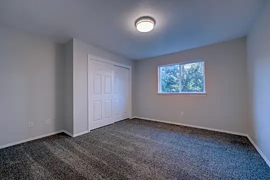 3506 Golden Valley Dr Photo 2