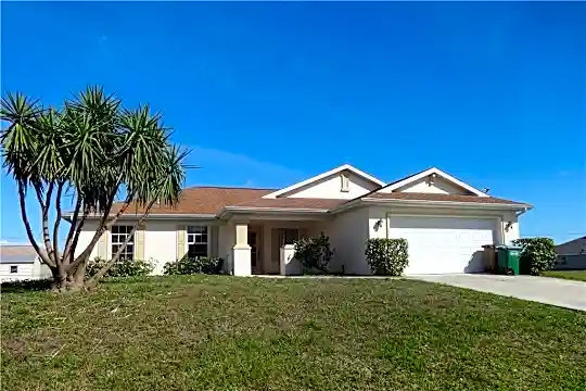 1161 NW 6th Ave Photo 1