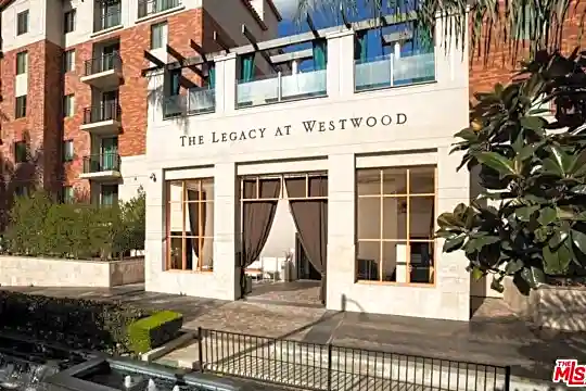 10833 Wilshire Blvd #108 Photo 1
