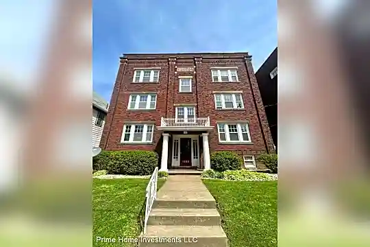 1256 Fulton Rd NW Photo 1