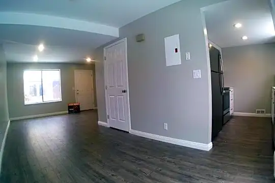 956 1225 N St Photo 2