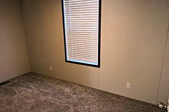 300 Forrest Ave #115 Photo 2