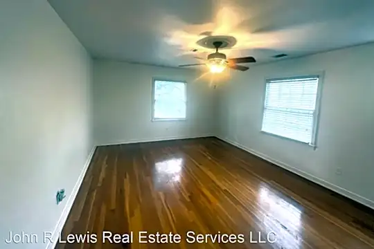 1126 Quinn St Photo 2