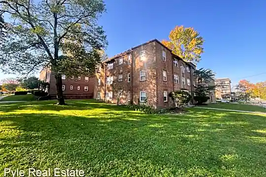 2445 W. Bancroft St. Photo 1
