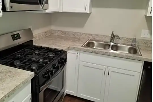3080 Sullivant Ave Photo 2
