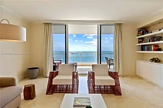 808 Brickell Key Dr #3304 Photo 1