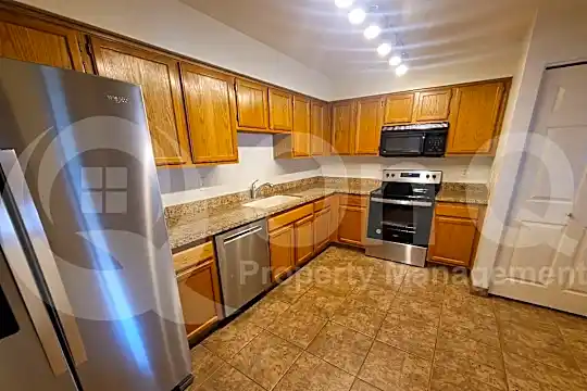 9450 North 95Th Street, Unit 215 Photo 2
