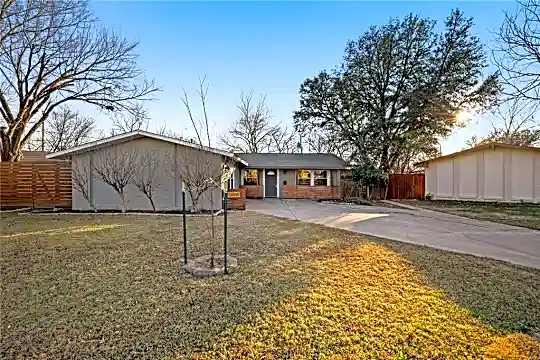 12058 High Meadow Ct Photo 1