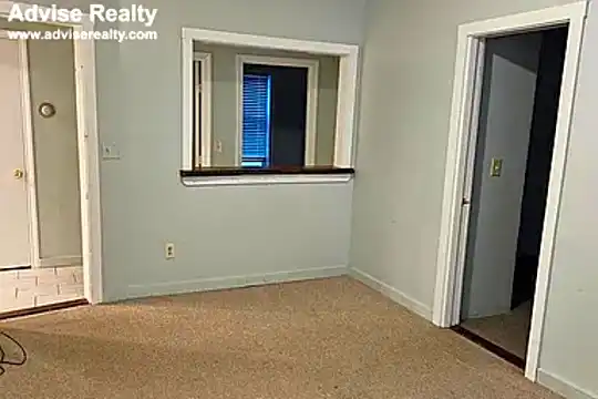 108 Lyme St Photo 2