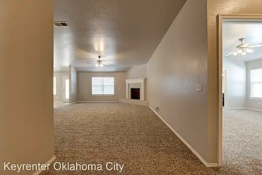 1239 Partridge Pl Photo 2