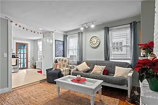 48 E Bowery St #1 Photo 2