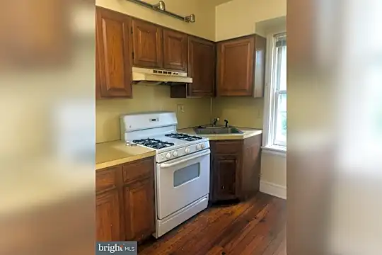 404 W 20th St #2 Photo 1