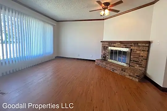 10390 Clark St Photo 2
